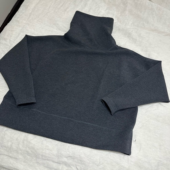 Turtle neck - Picture 2 of 6